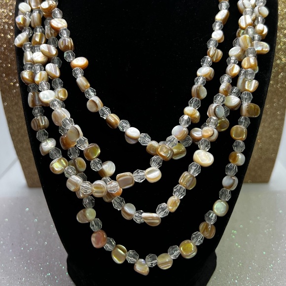 Vintage Mother of Pearl & Crystal Graduated Four Strand Natural Beauty - Picture 3 of 5